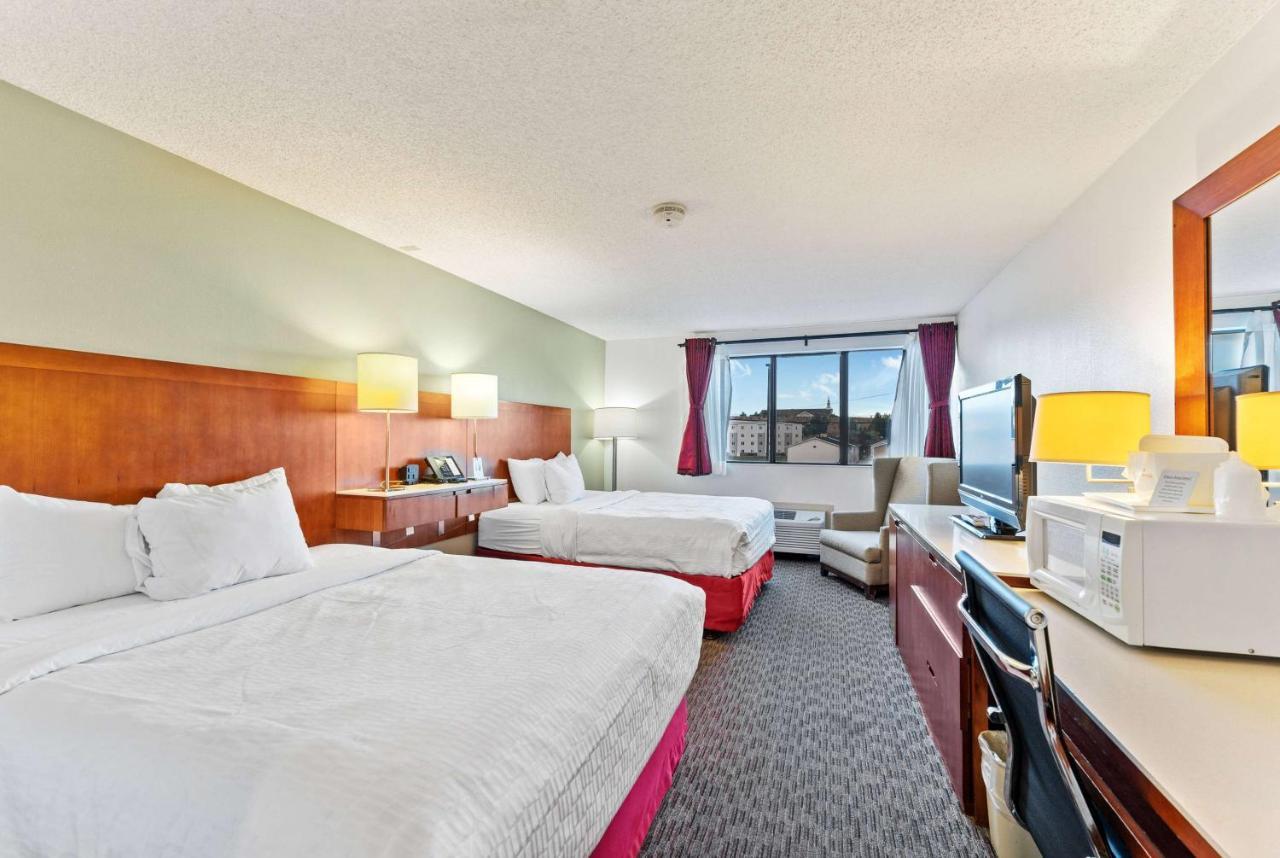 Ramada By Wyndham Cedar City Exterior photo